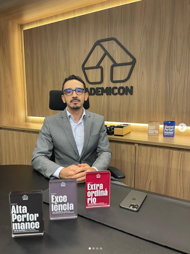 Andrew Vaz na Ademicon